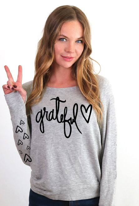 GRATEFUL HEART L/S FLEECE PULLOVER with  HEARTS on Arm (Grey)