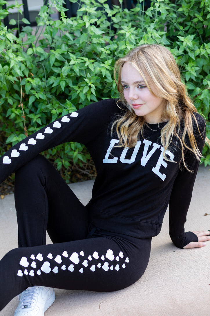 SCATTERED COLLEGIC HEARTS LIGHTWEIGHT FLEECE BLACK SWEAT PANT (JOGGER) Main image