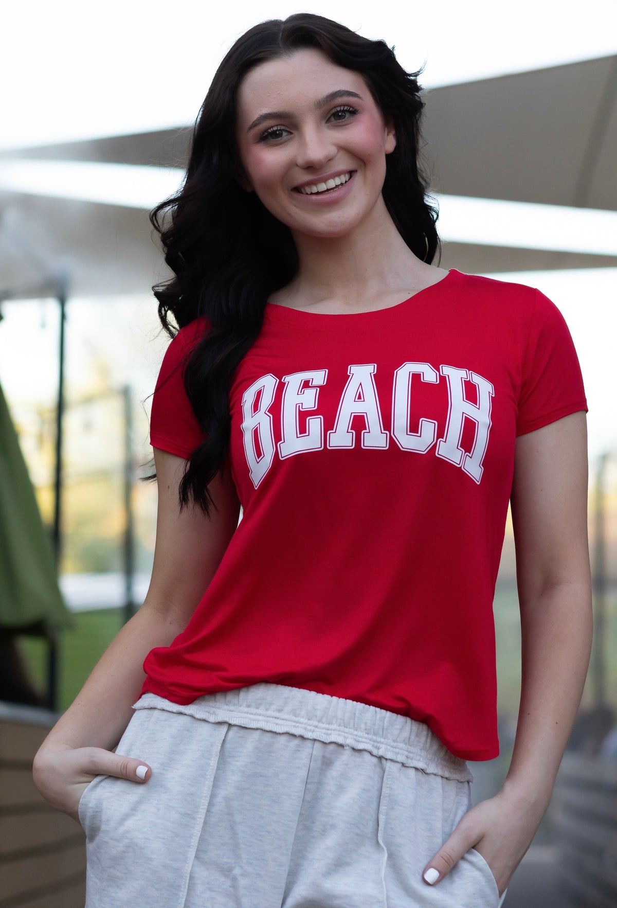 BEACH COLLEGIC S/S CREW NECK TEE. (Red)