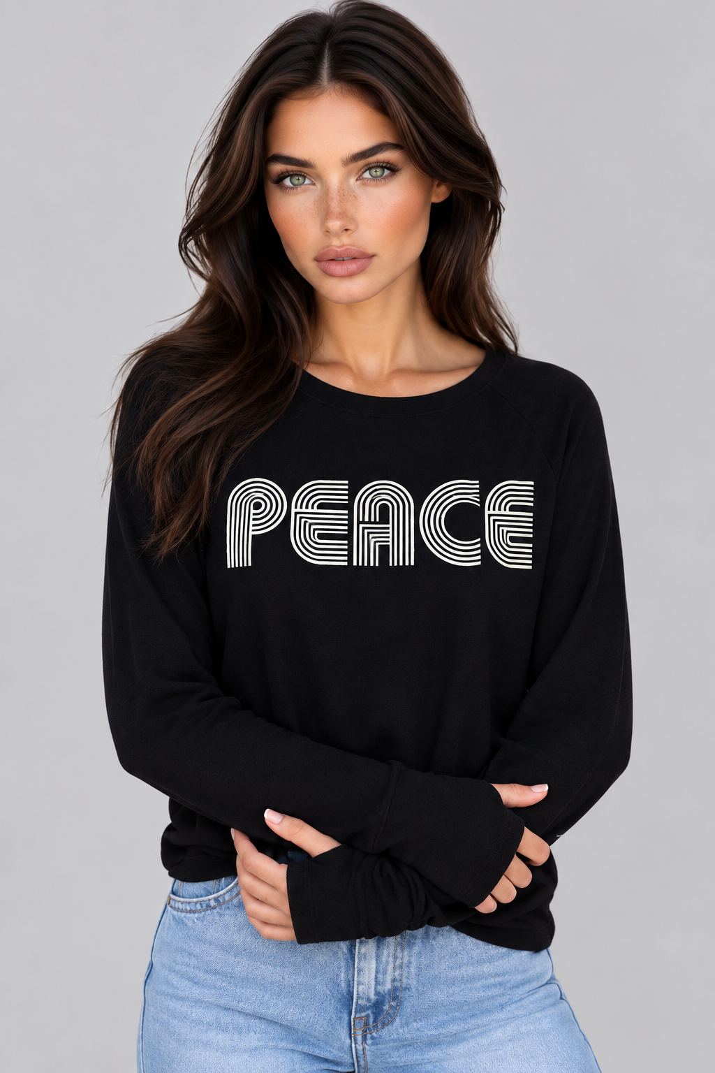 PEACE RETRO LIGHTWEIGHT BRUSHED FLEECE PULLOVER TOP (Black) Main image