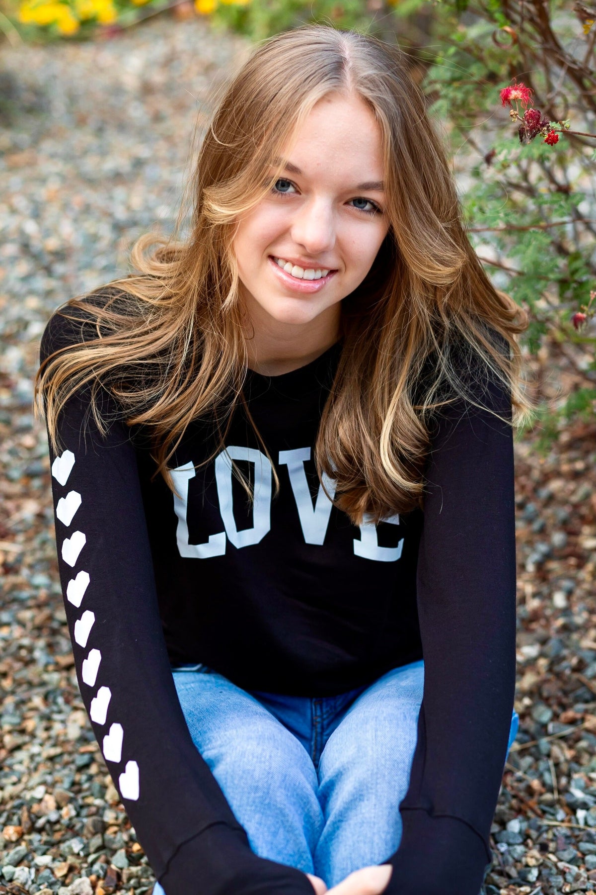 LOVE COLLEGIC LIGHTWEIGHT FLEECE PULLOVER SWEATSHIRT (Black) Main image