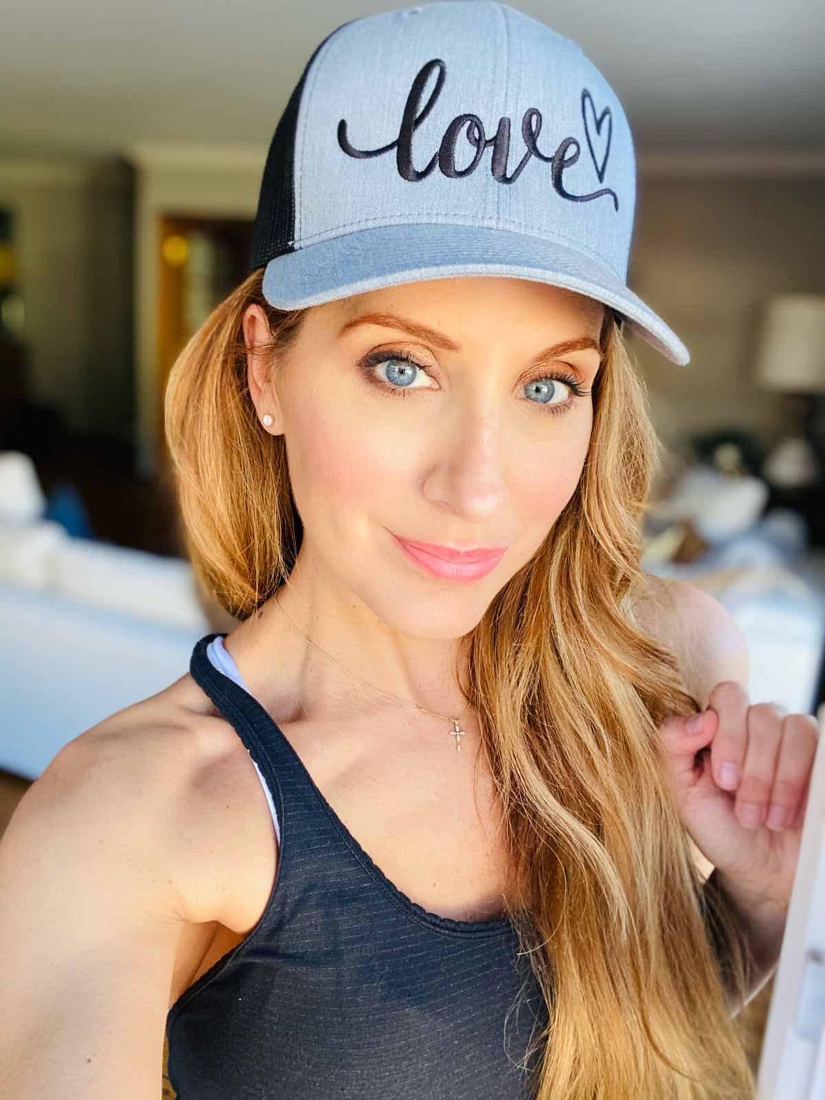LOVE CURSIVE EMBROIDERED TRUCKER HAT (Grey/Black) Main image
