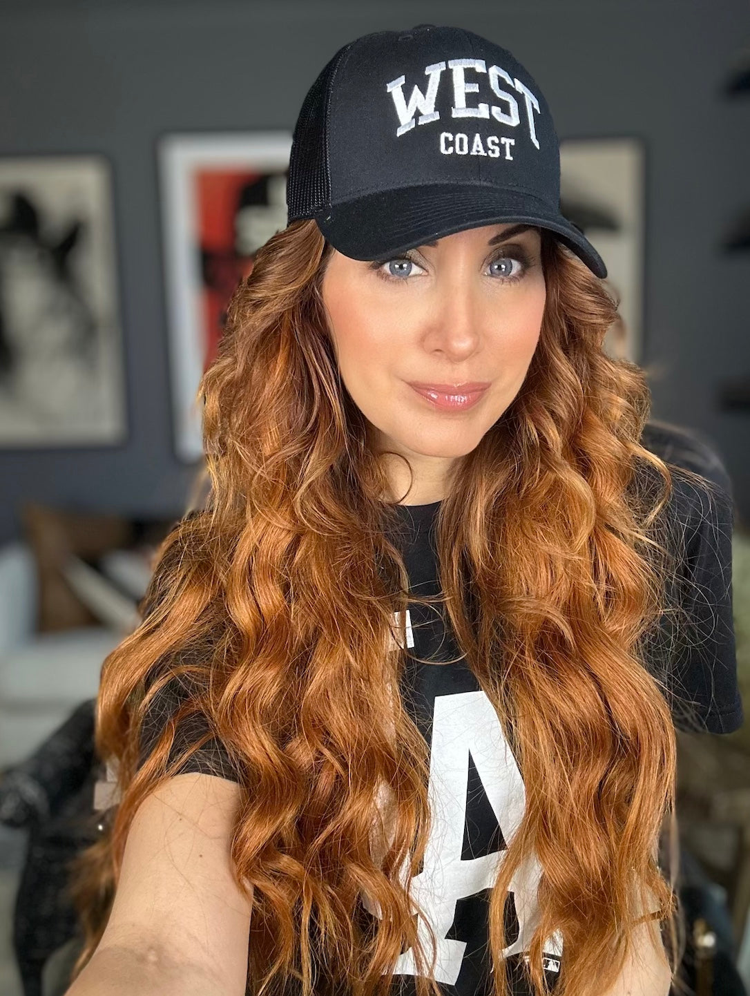 WEST COAST EMBROIDERED TRUCKER HAT (Black) Main image