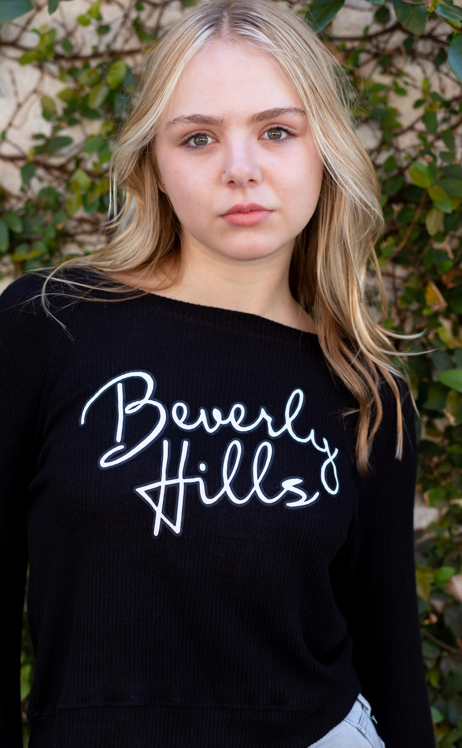 BEVERLY HILLS LIGHTWEIGHT HACCI RIBBED SWEATER TOP (Black) Main image