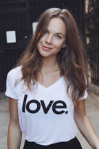 LOVE. S/S V NECK  (White)