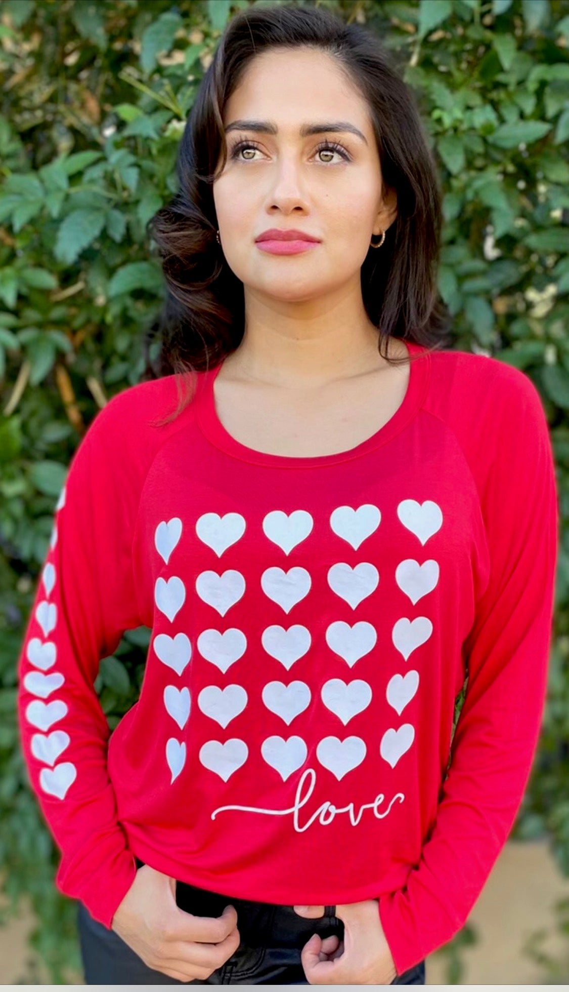5 ROW HEARTS L/S TEE (Red)