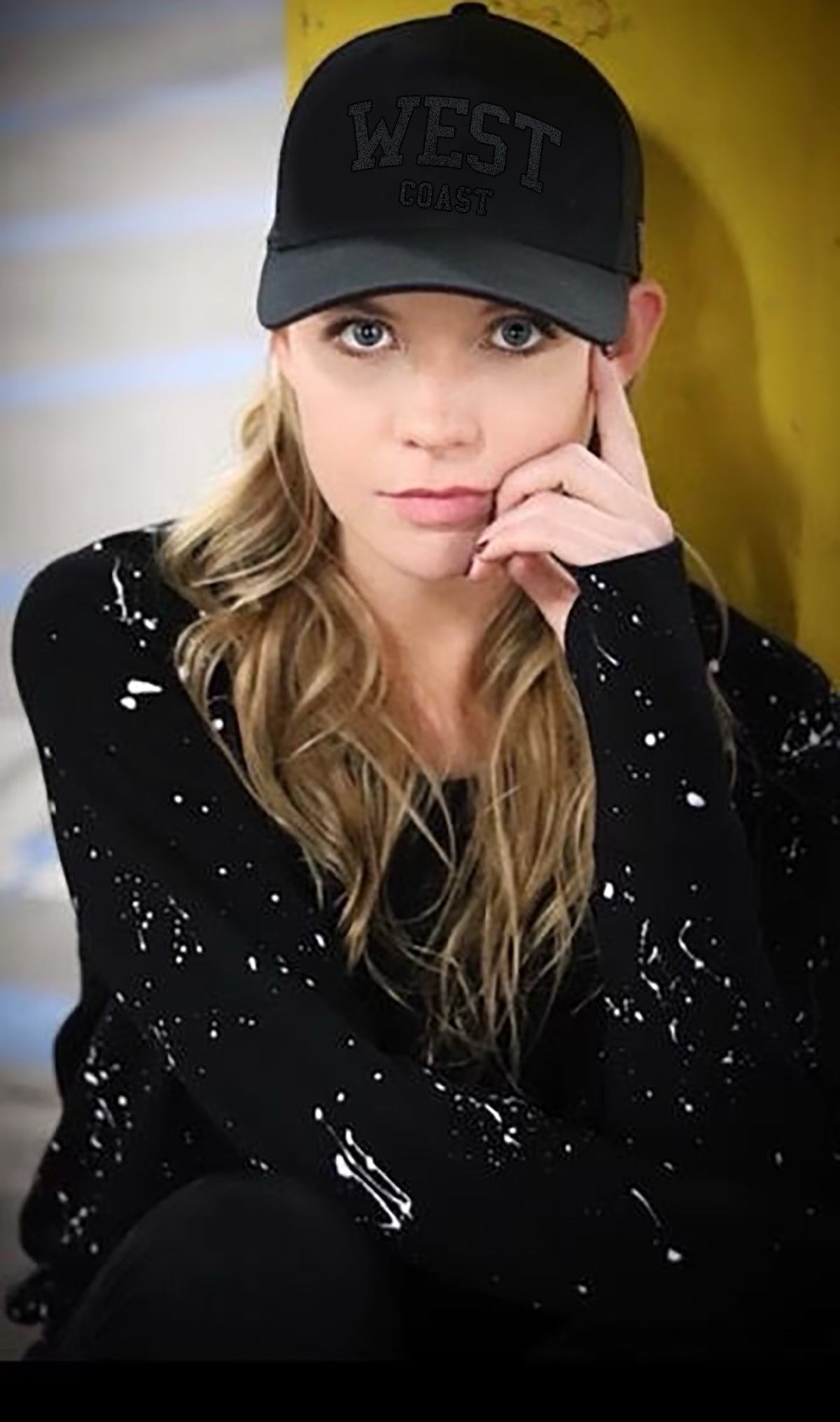 WEST COAST EMBROIDERED TRUCKER HAT (BLK / BLK)
