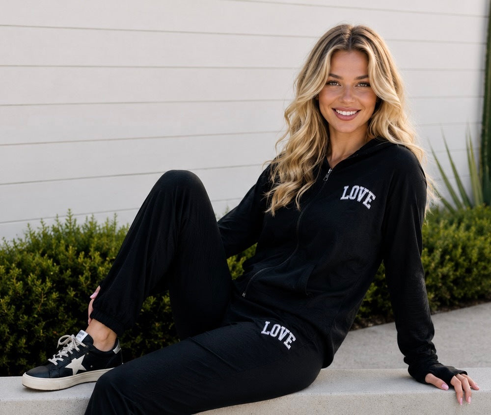 LOVE COLLEGIATE LIGHTWEIGHT FLEECE JOGGER Secondary image